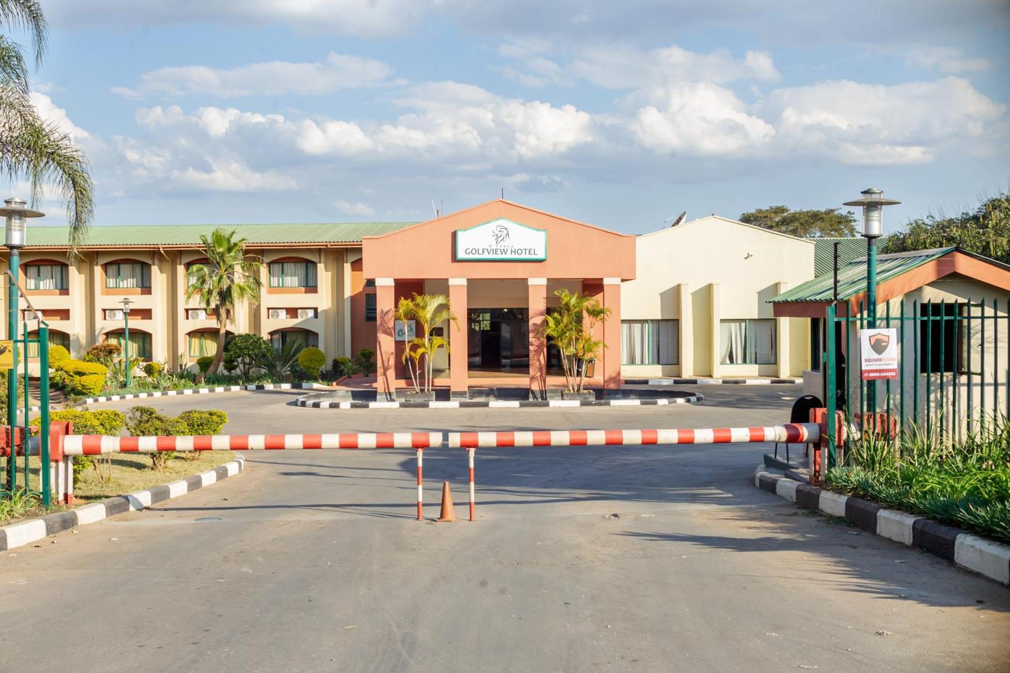 M'Kango Golfview Hotel Лусака Екстер'єр фото