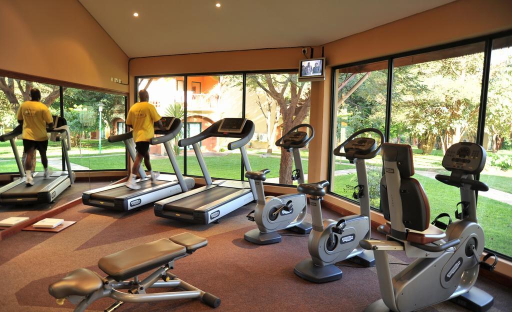 M'Kango Golfview Hotel Лусака Екстер'єр фото