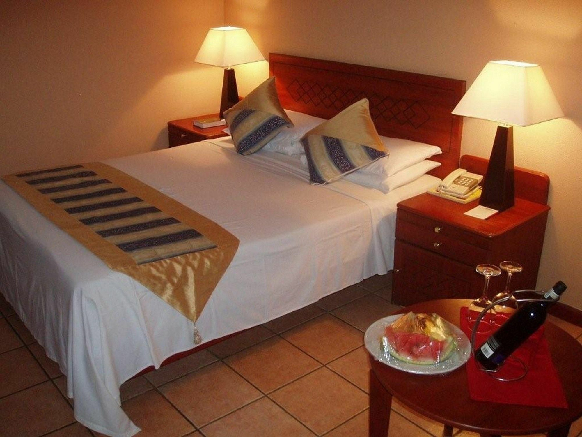 M'Kango Golfview Hotel Лусака Екстер'єр фото