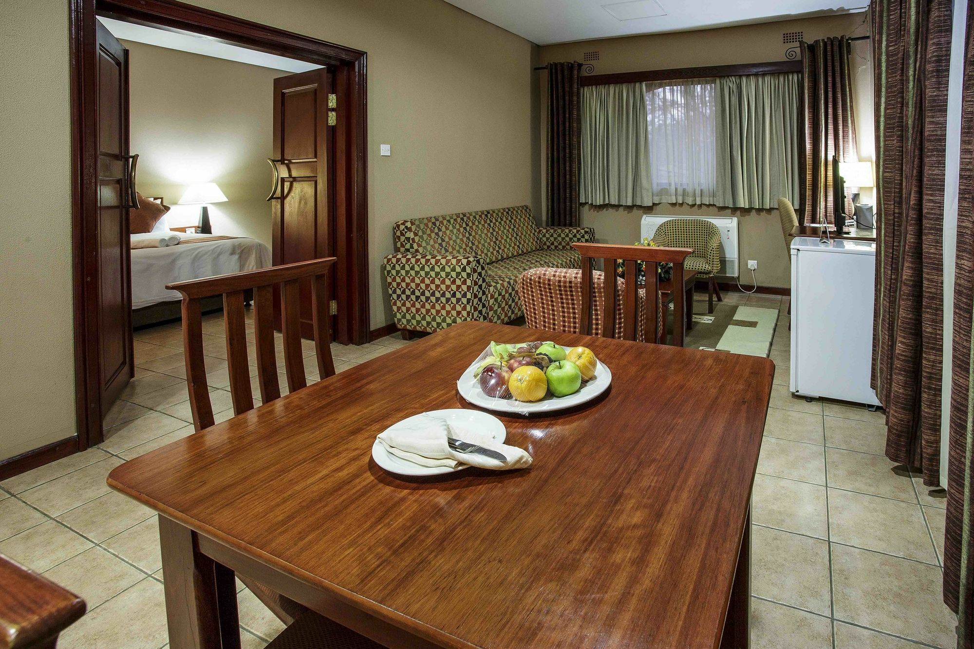 M'Kango Golfview Hotel Лусака Екстер'єр фото